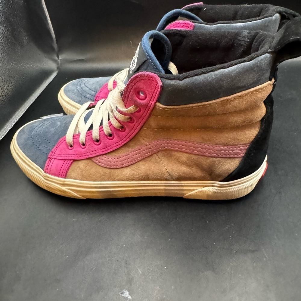 Vans Men's SZ 10 Sk8-HI Four-tone Color way, all suede upper W / Scotch Guard
